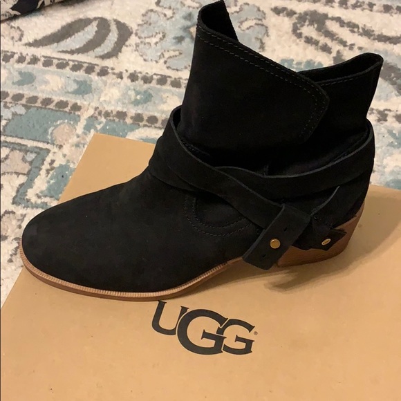 UGG Shoes - UGG Elora Black Bootie